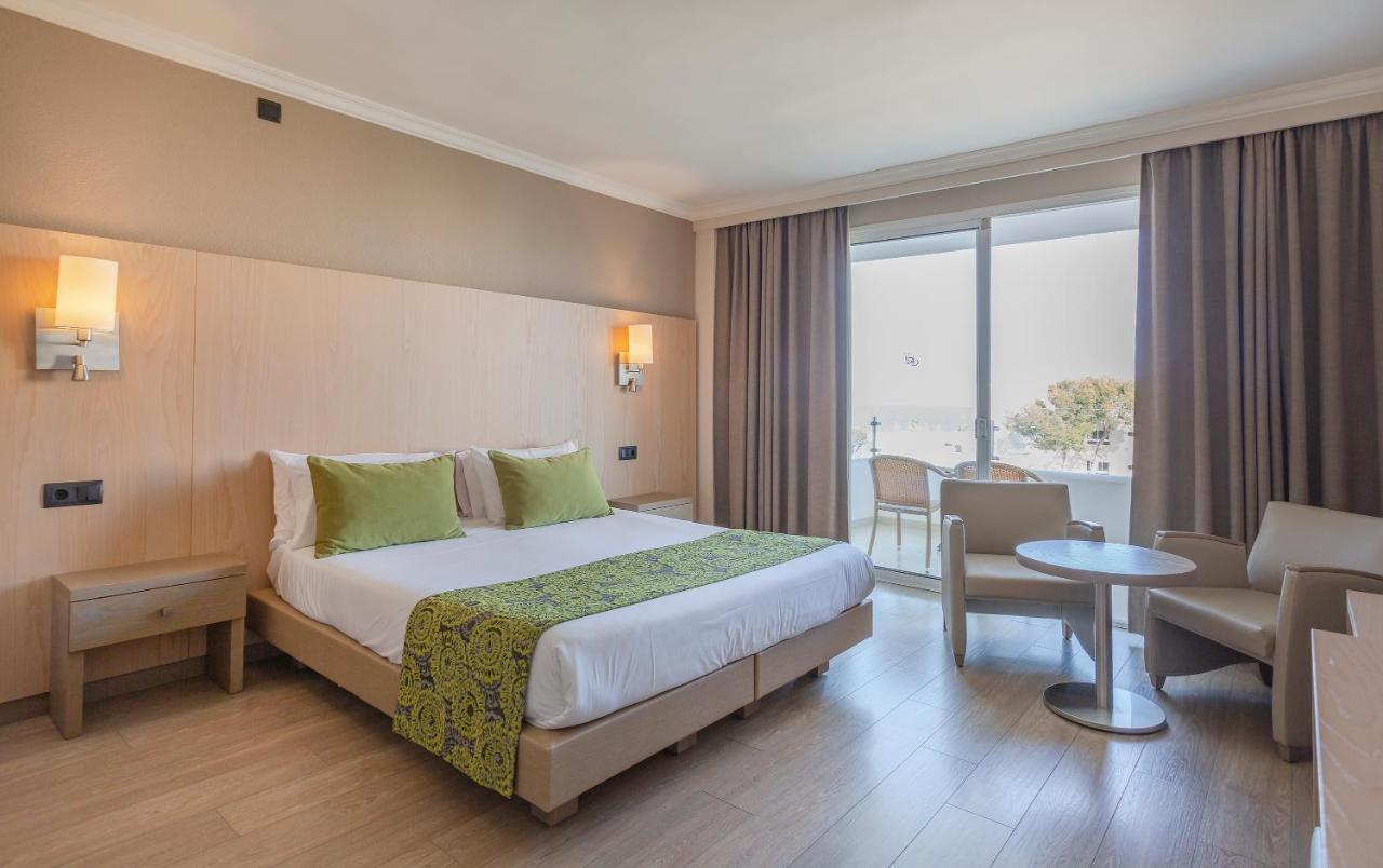 Chambre Double - Vue sur Piscine